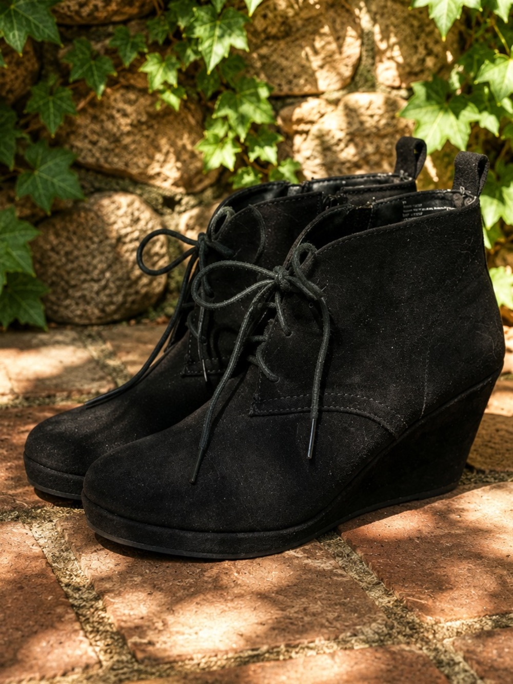 DOLCE VITA Black Vegan Suede Laced Wedge Heel Walkable Ankle Boots, 8.5